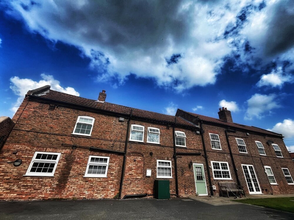 Maypole Farm Guest House