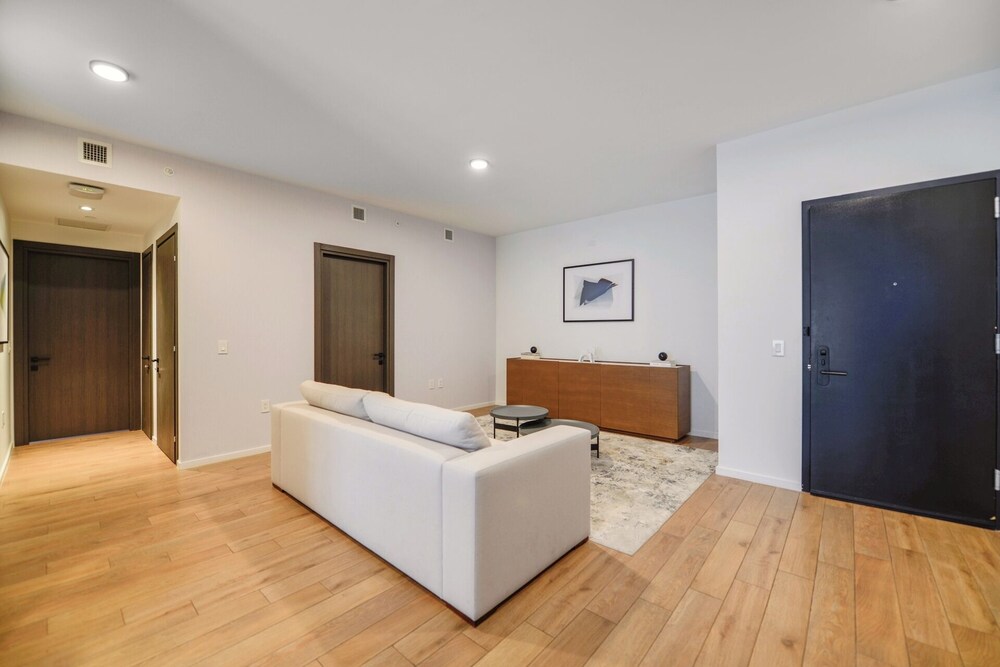 Apt Near Miami's Top Events at Bayfront