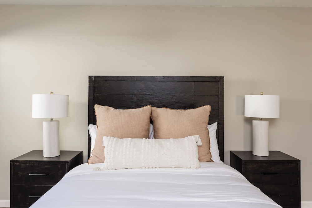 Sereno - Sparkling Pool - Near Scottsdale Quarter