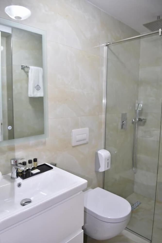 313 Villa City Center