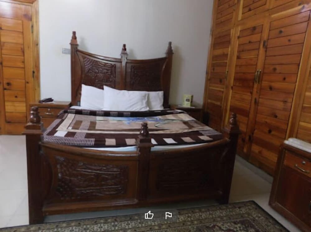 Pak Palace Guest House Abbottabad view 4