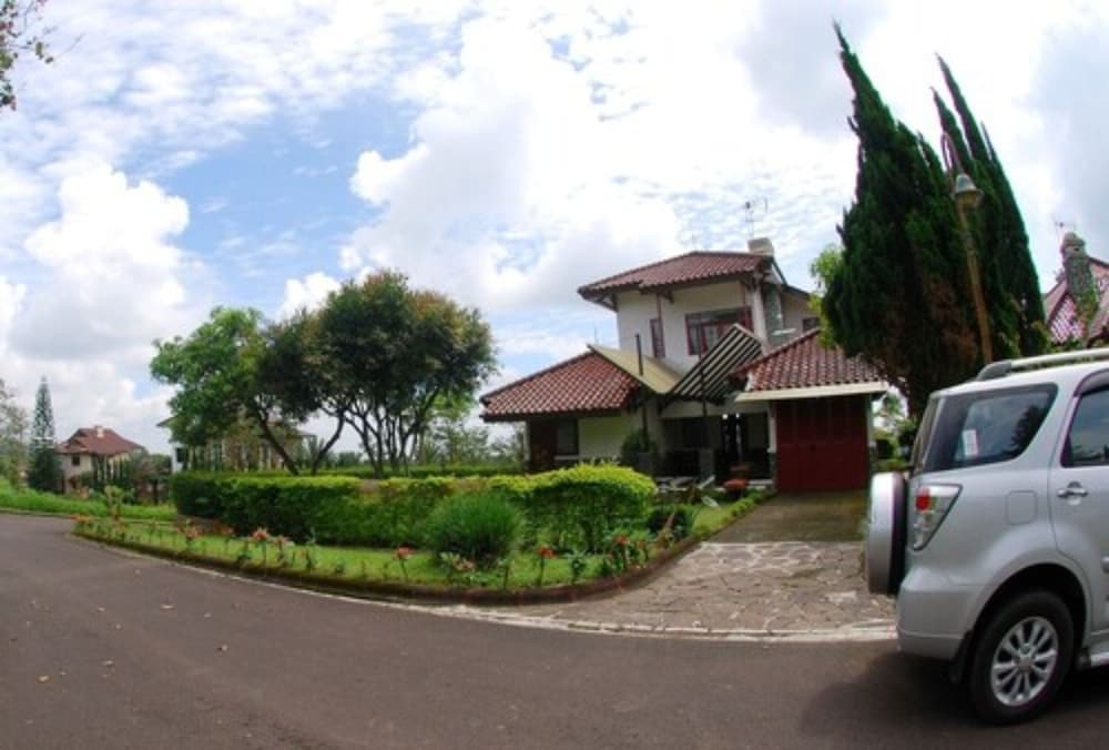 Villa ChavaMinerva Bata - Ciater, Ciater - 17