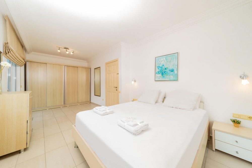 Central Villa With Garden and Pool in Kemer view 3