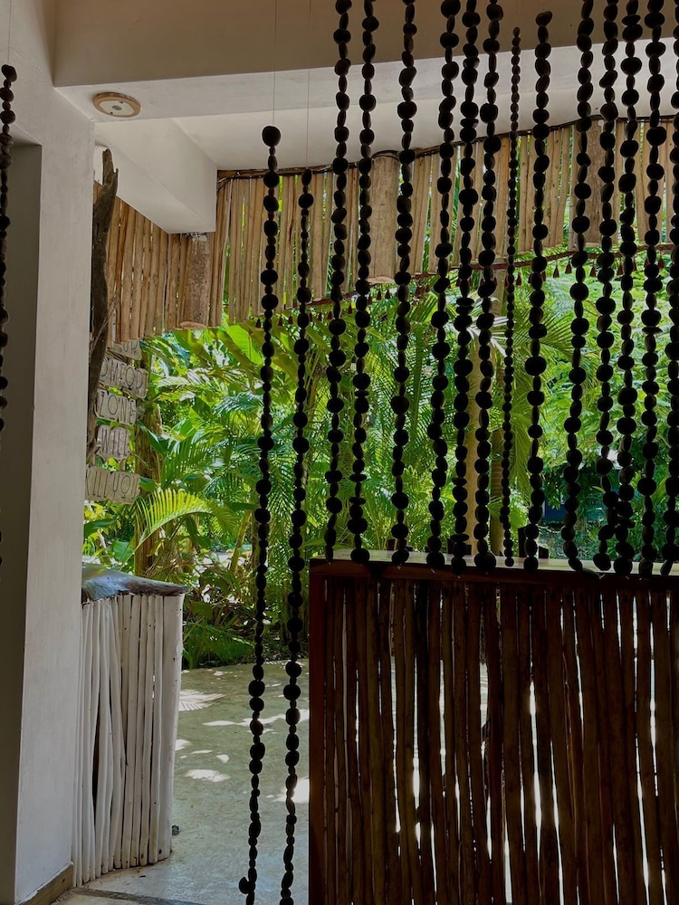 Ganesh Hostel