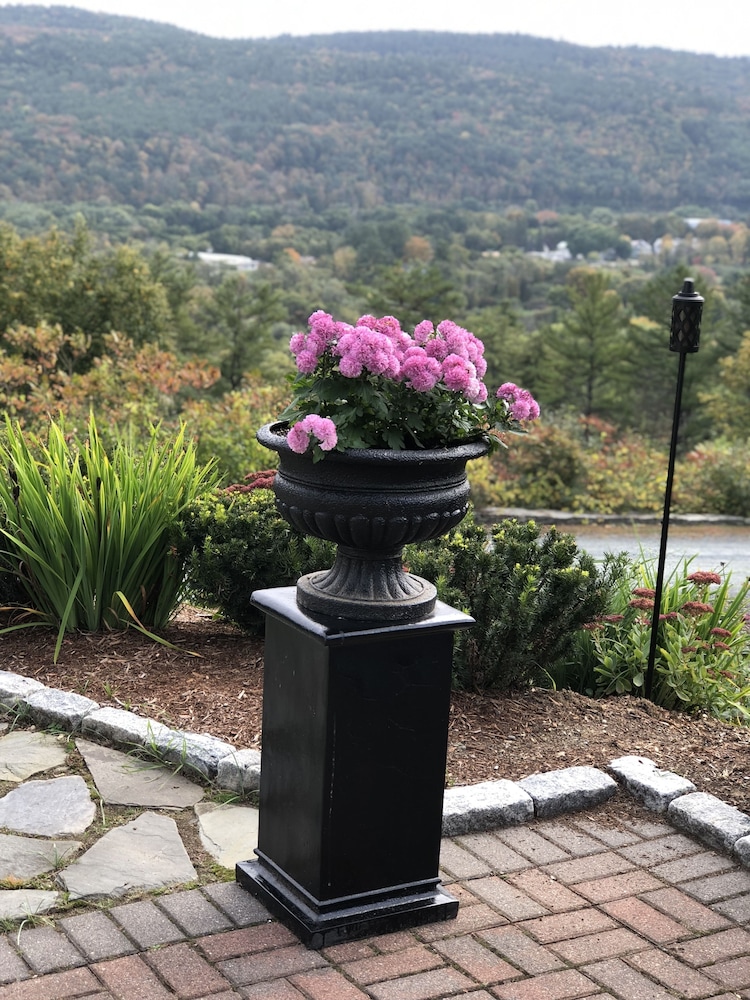 Windsor Mansion Inn