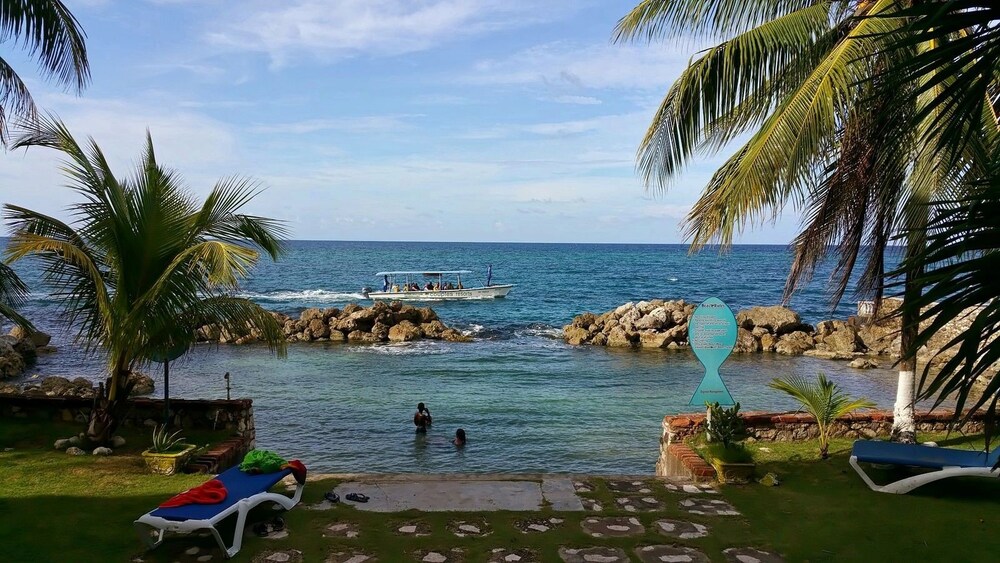 Ocho Rios Beach Resort at ChrisAnn