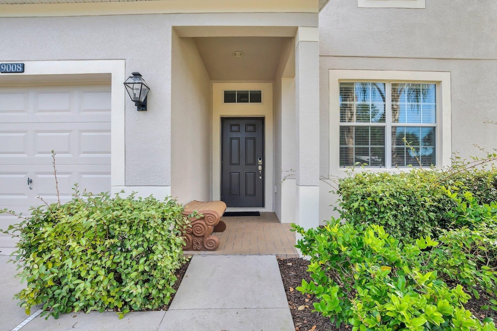 9008 PM - 5BD Serenity Villa: A Paradise Retreat