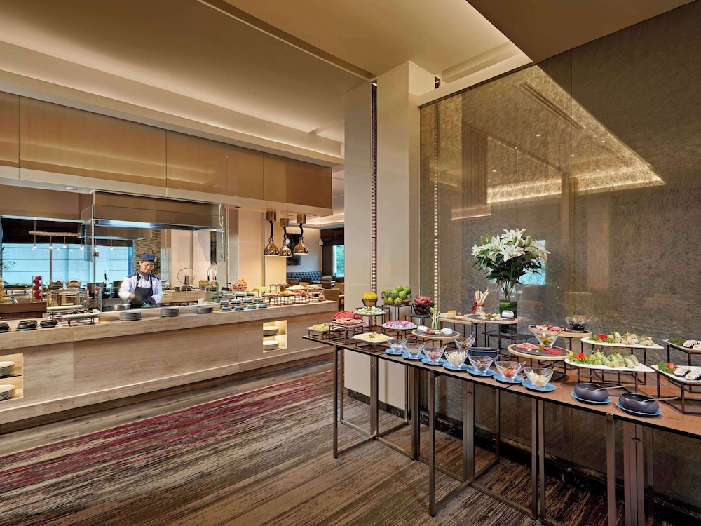 Mövenpick Hotel Hanoi Centre 44