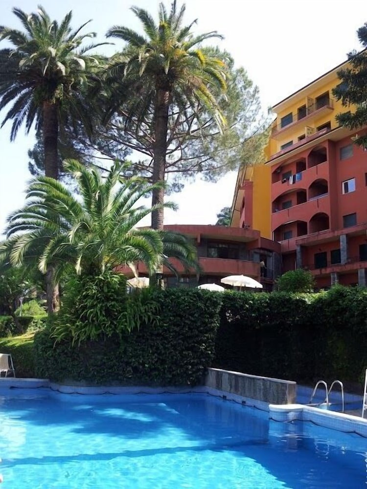Eurotel 406 en Rapallo — recepcion & lobby