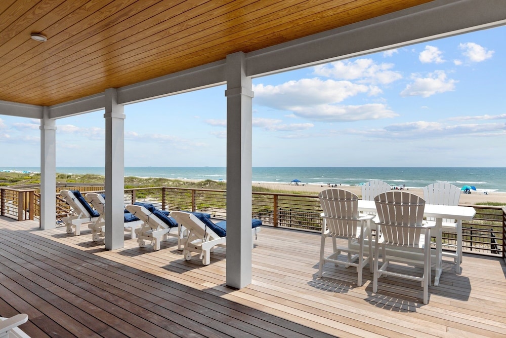 Happy Ours 5 Bedroom Home by RedAwning view 2