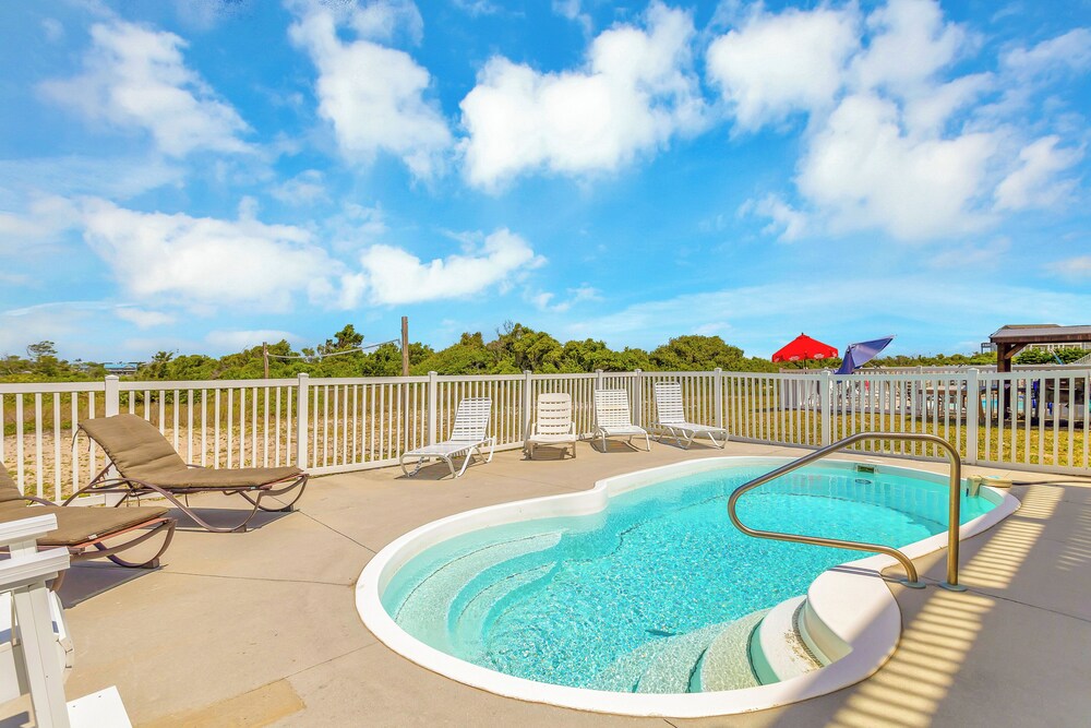 Starfish Escape by Topsail Realty