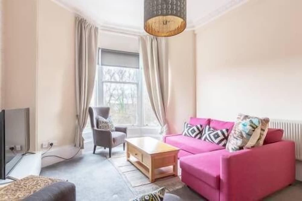 Maya's Glasgow Holiday Homes