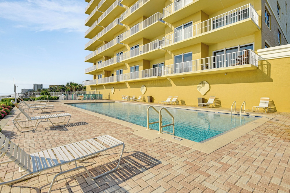 Direct Beach Access: NSB Condo w/ Community Perks