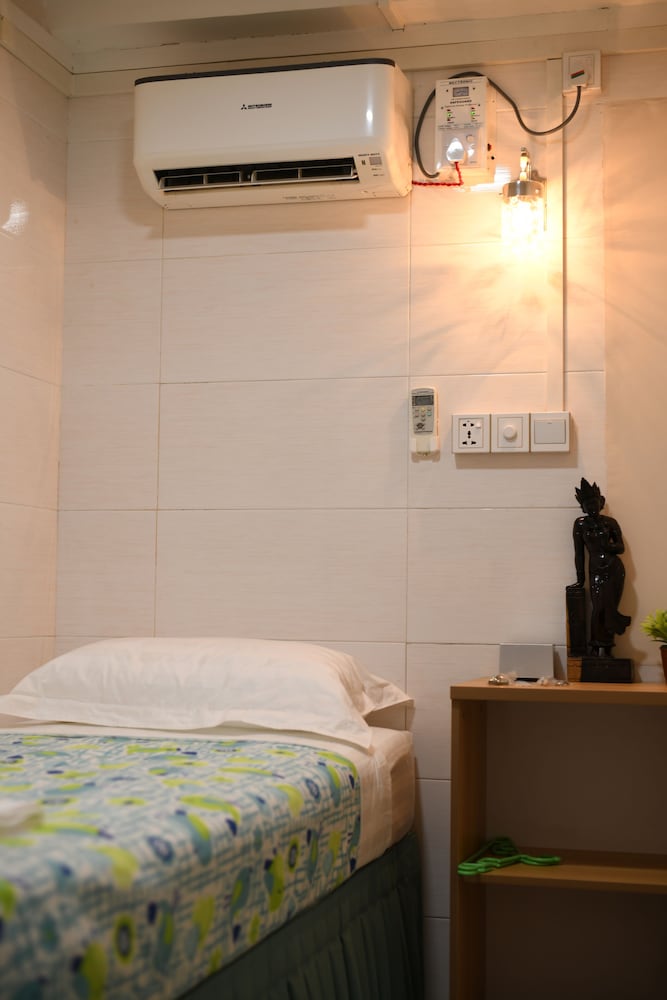 Moe Hostel
