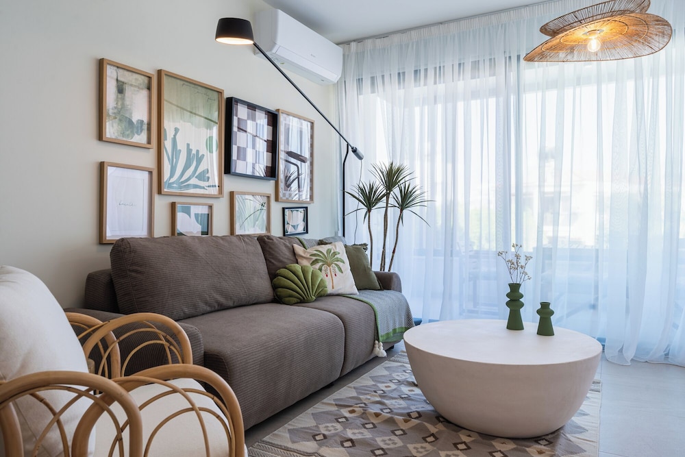 Jas Living Apts & Balconies in Larnaca