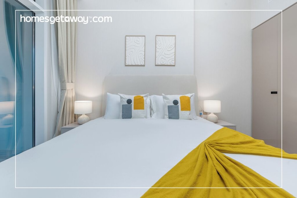 Chic 1BR at the Canal Business Bay