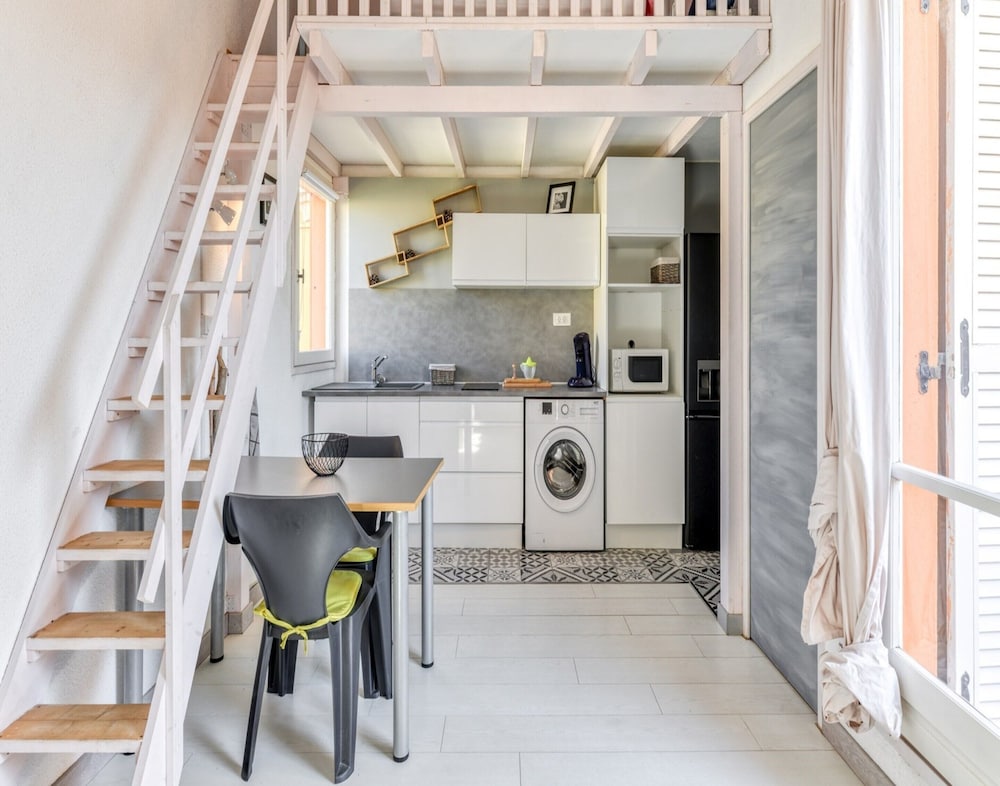 Modern Stay by the Beach