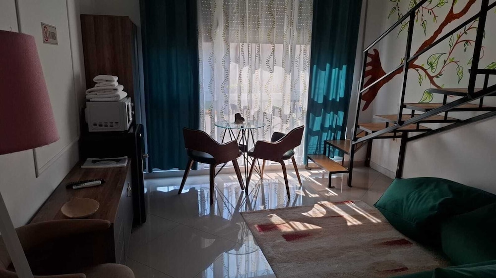 Isabel Rooms & Apartments