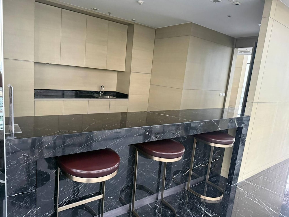 Circle Living Skyline Residence