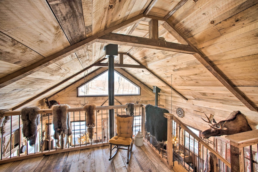 Rustic Powersville Cabin: Secluded Countryside!