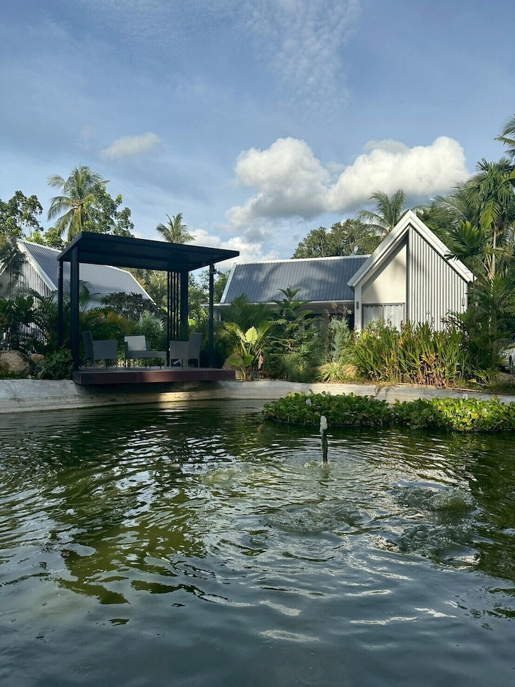 DANU COCO Pool Villa
