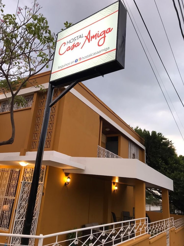 Hotel Hostal Casa Amiga - Hostel - Image 1