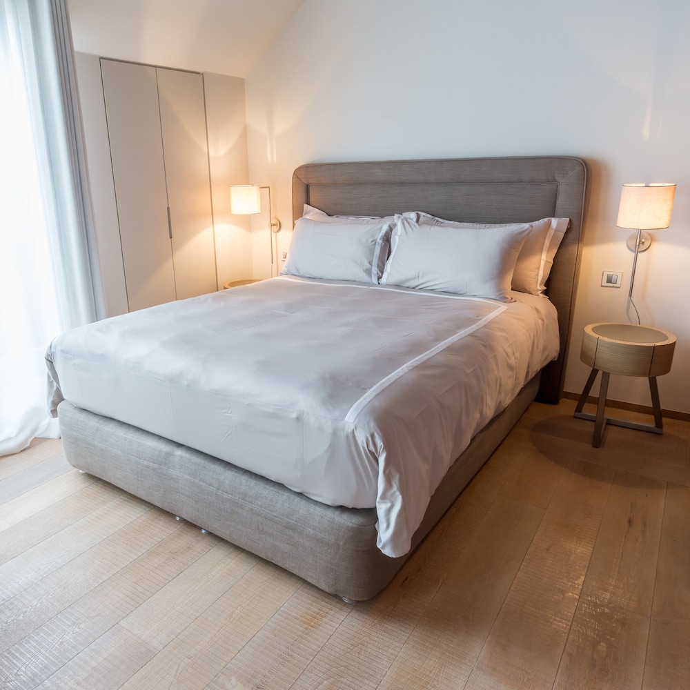 Guillaume Suites view 4