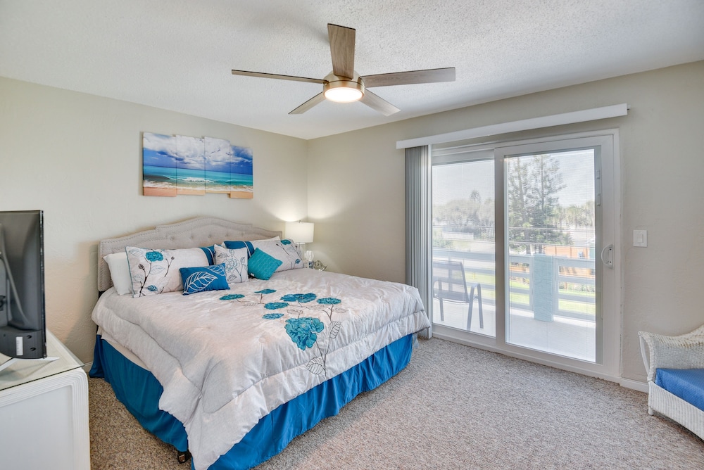 Florida Getaway - Balconies, Grill & Near Beaches!