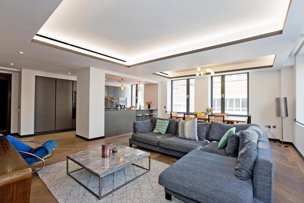 2-bed Superior Apt 312