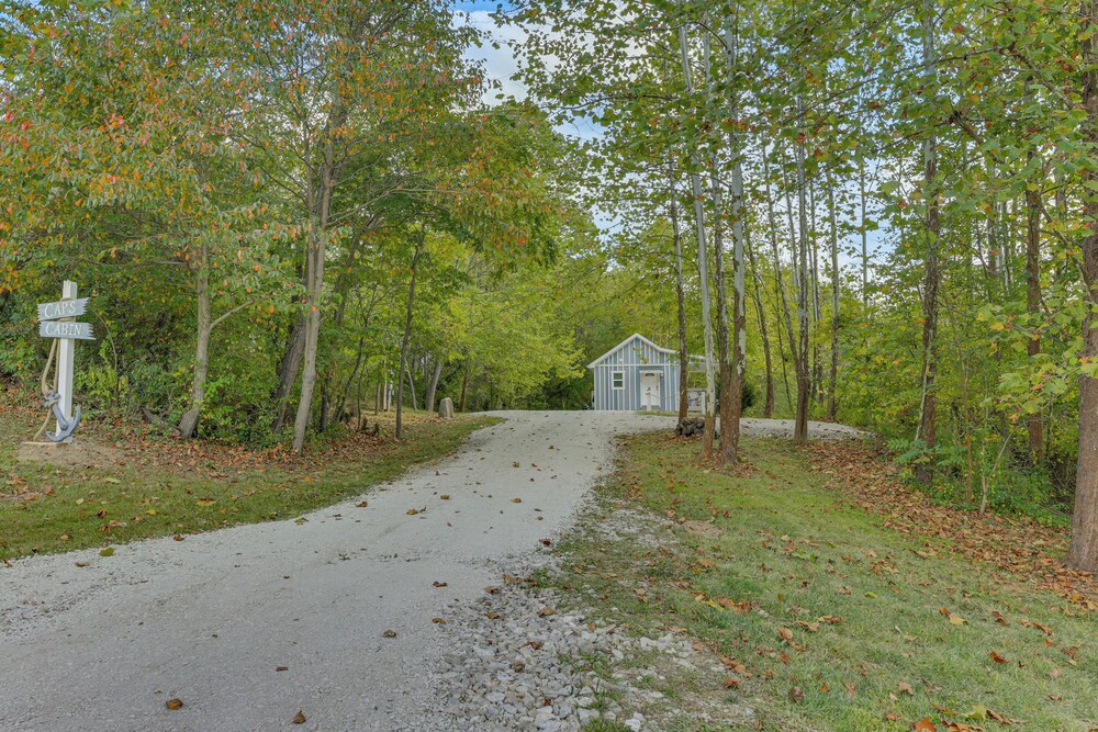 Cottage Close to Caves & Trails in Hocking Hills!