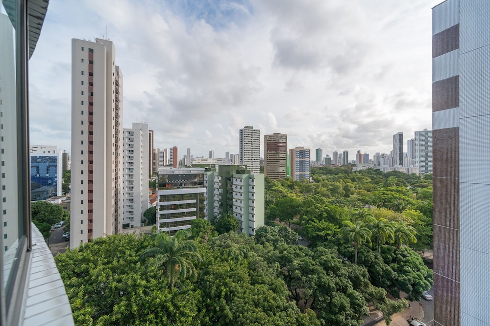 Ótimo Flat Bairro da Jaqueira Recife até 3 pessoas O Coração Verde da Cidade PBO902