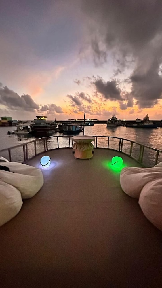 Atoll Villa