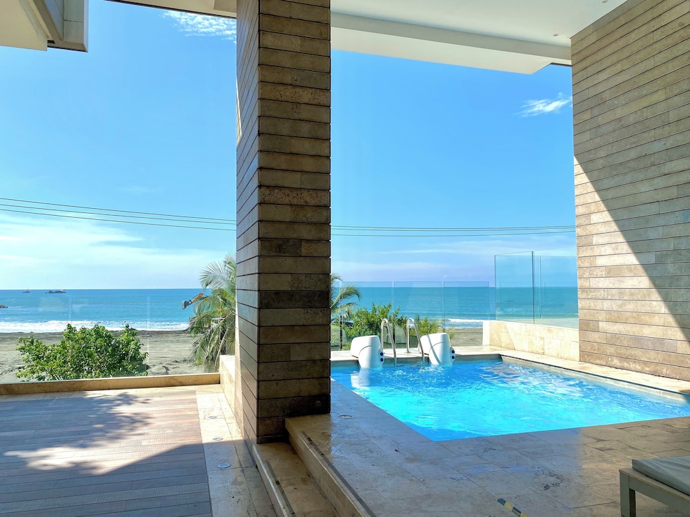 by Calamari Homes - Edificio Murano Elite