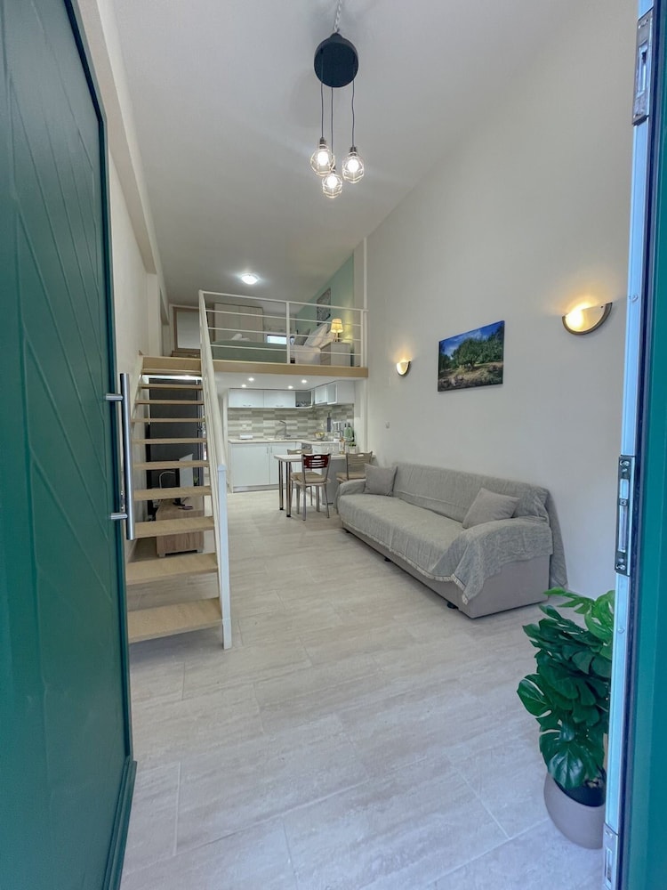 Pistachio Suite - Town Centre