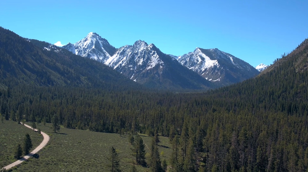 Sawtooth Lodge