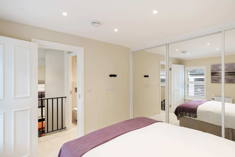 Bright 1 Bedroom House near Edgware Road