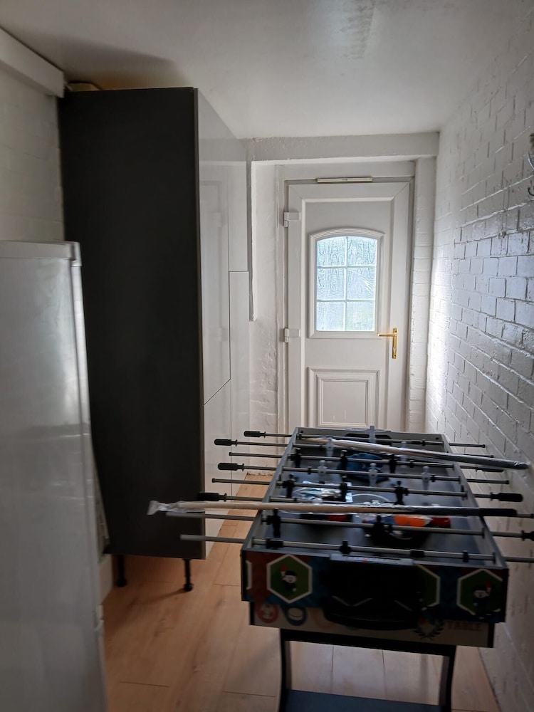 Modern and Spacious 3 Bed Retreat - Bracknell