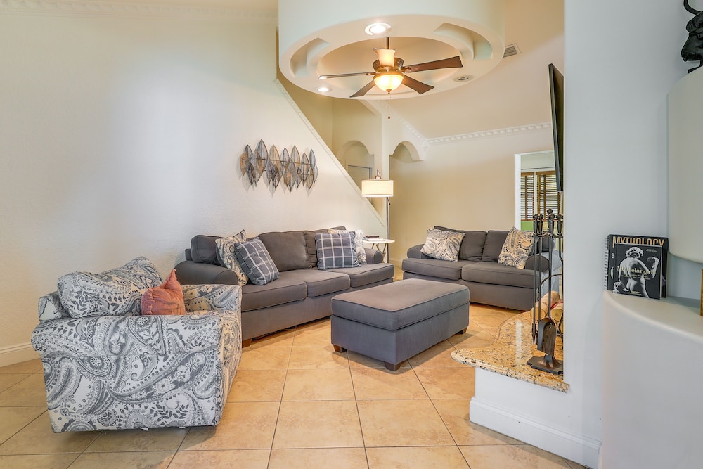 Spacious Brandon Oasis w/ Fully-fenced Yard! view 5