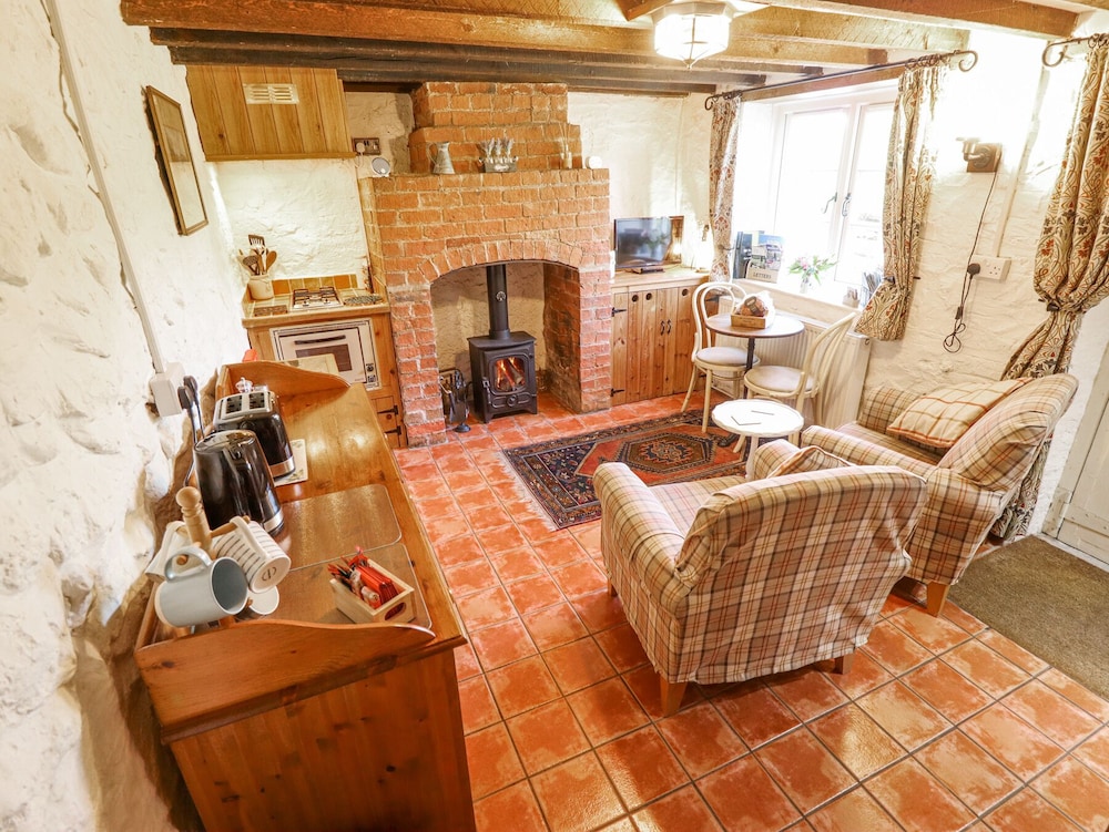 Old Blacksmiths Cottage