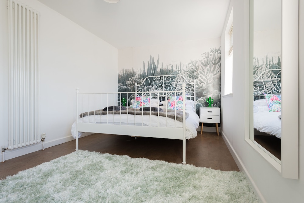 The Jericho Escape - Comfortable & Modern 4BDR in Jericho