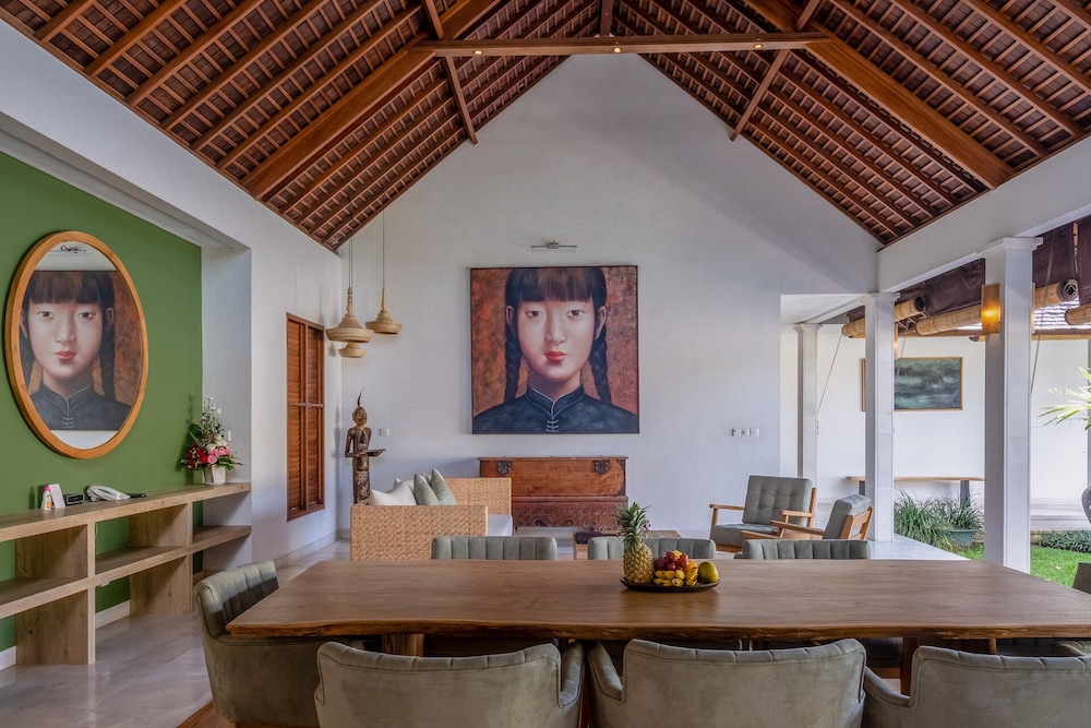 Saba Villa