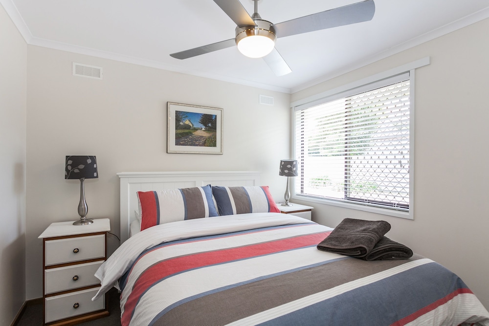 Beachfront Cottages Torquay