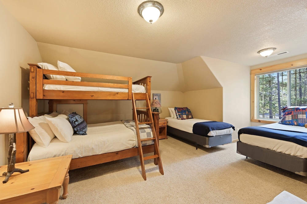 Poplar 16 5 Bedroom Home