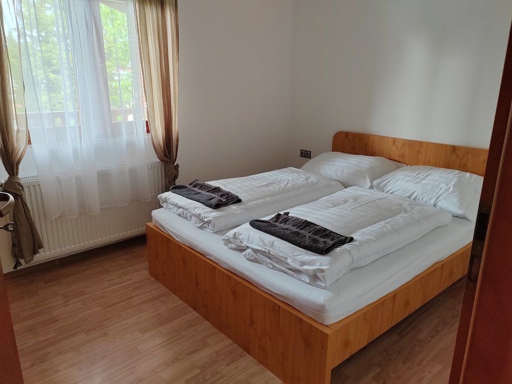 Nora Guesthouse Bed and Breakfast view 5