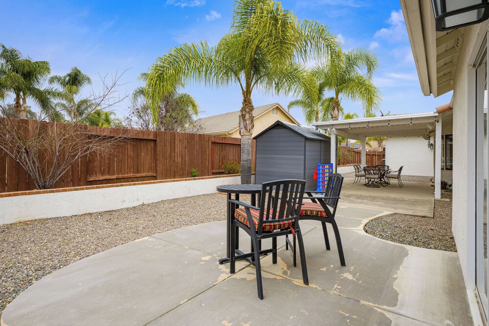 Explore Ramona's Vineyards: Tranquil Home w/ Yard