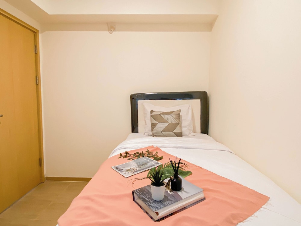 Good Deal 2Br At Meikarta Apartment