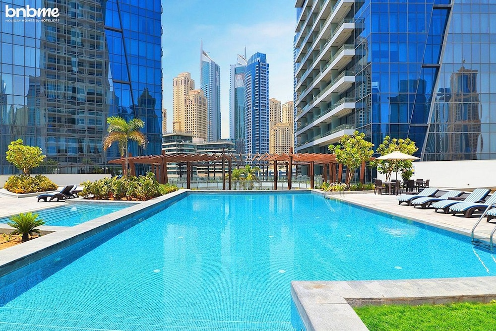 1B-Silverene-1704 by bnbmehomes