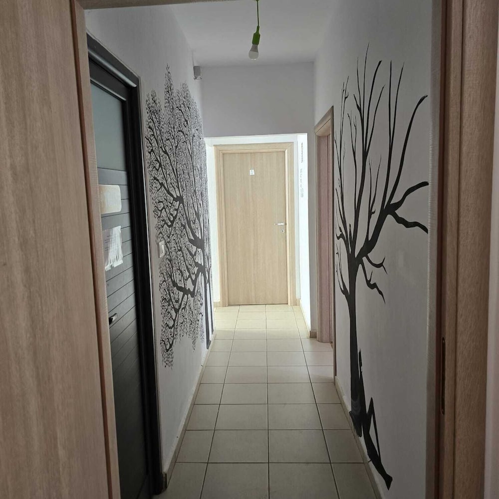 Lazy Roo Hostel Saranda