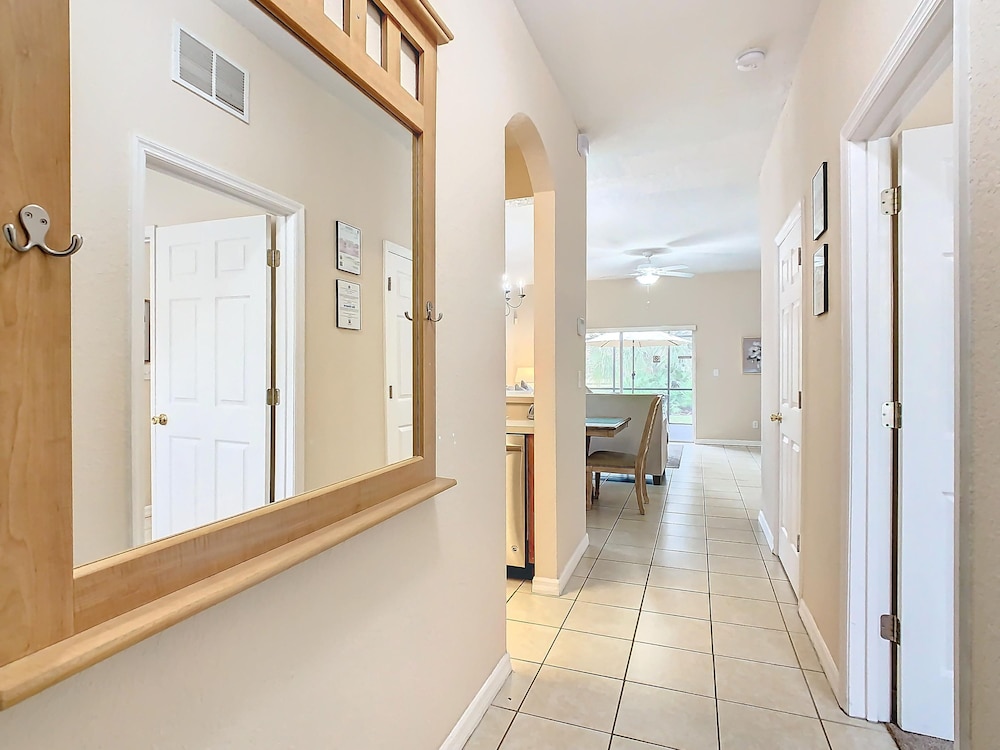 Family Getaway 4BR Townhome by Old Town