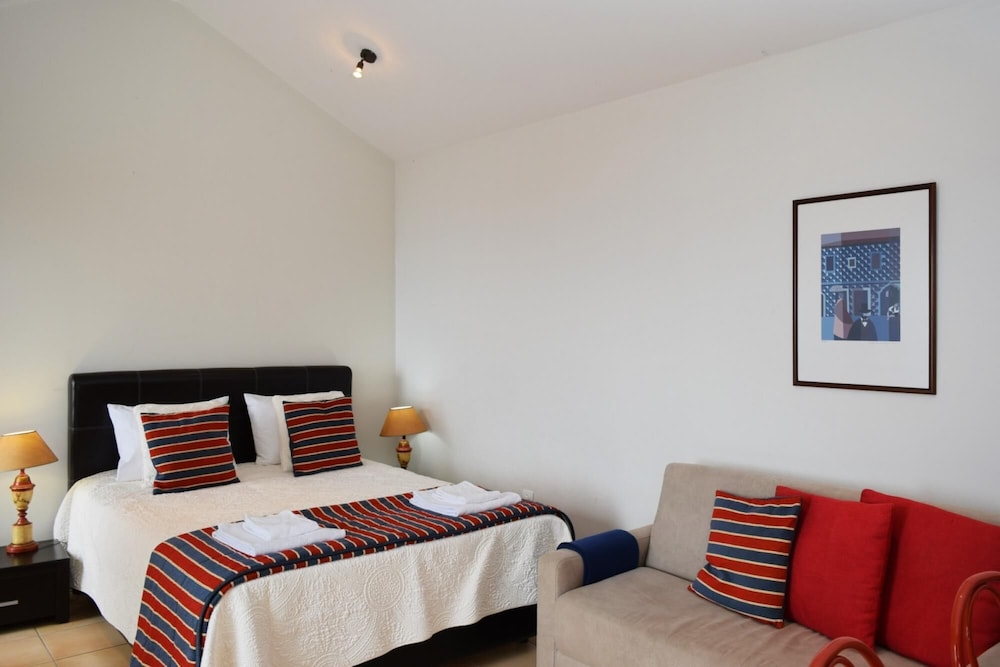 Cicas Studio a Home in Madeira view 2